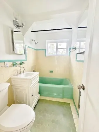 $1,700 | 7445 Harding Avenue, Unit 110, Miami Beach, FL 33141