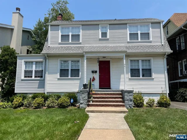 $4,800 | 361 Slocum Way, Fort Lee, NJ 07024
