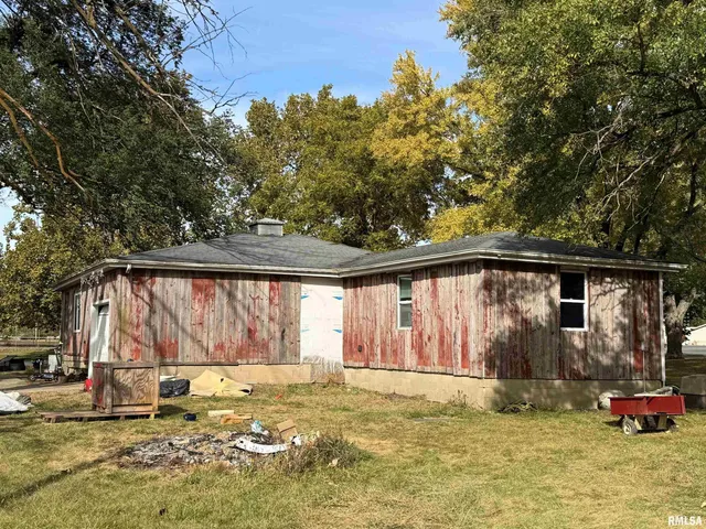 $39,900 | 108 North Locust Street, Roberts, IL 60962