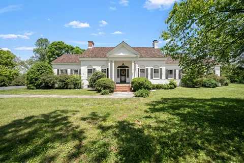 $449,900 | 162 Grizzell Lane, Winchester, TN 37398