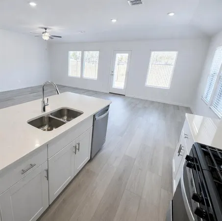 $2,300 | 714 Leavenworth Drive, McKinney, TX 75071