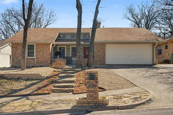 $360,000 | 3912 Double Tree Trail, Irving, TX 75061