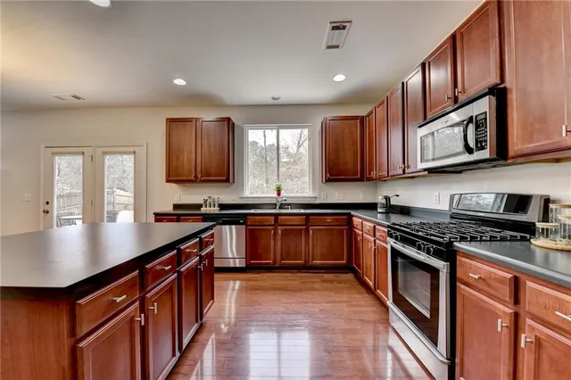 $459,900 | 6098 Park Leaf Walk, Buford, GA 30518