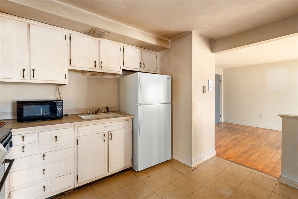 859 Broadway, Unit 15 Everett, MA 02149 - Photo 6 of 12