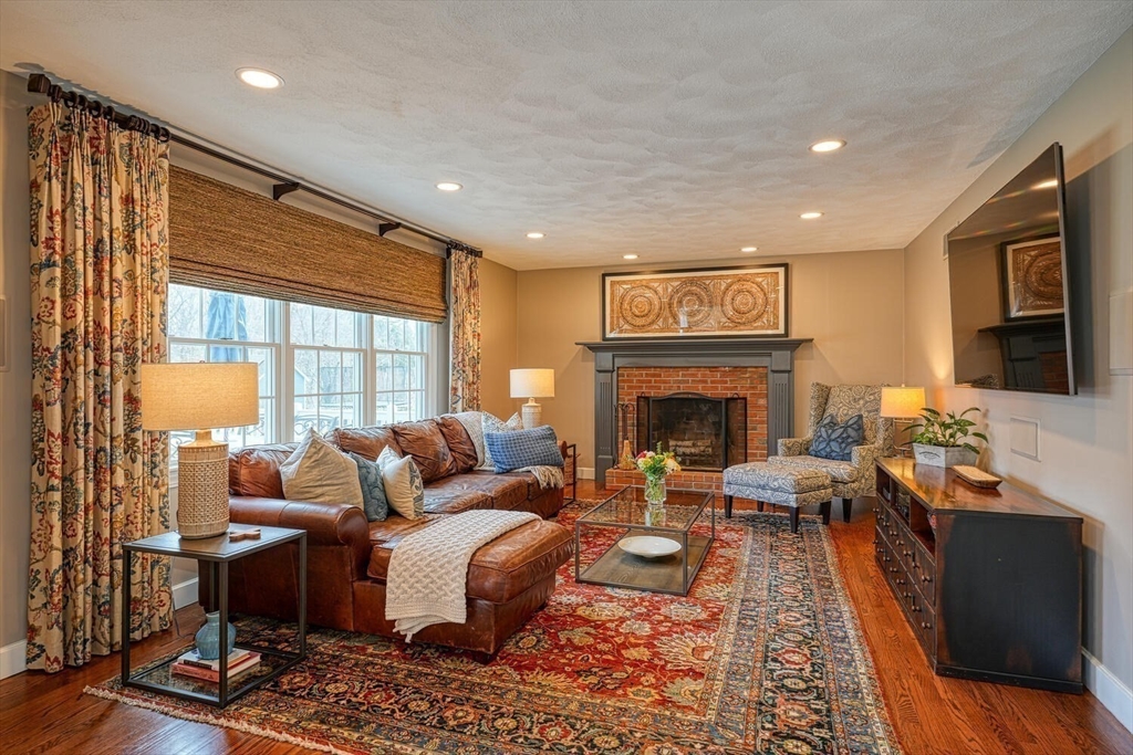 11 Castle Road Westford, MA 01886 - Photo 15 of 41 Gallery Image 15