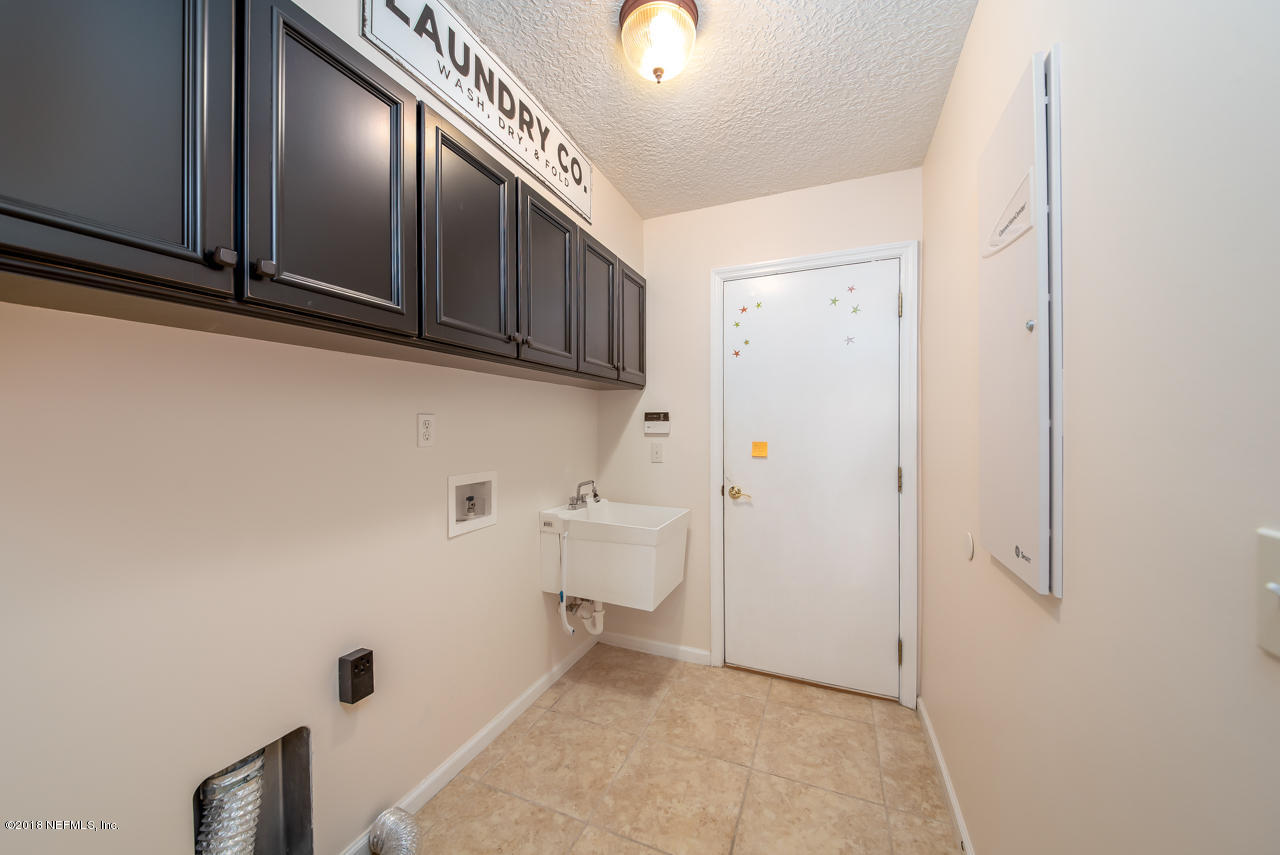 1740 Margarets Walk Road Fleming Island, FL 32003 - Photo 21 of 28 laundry
