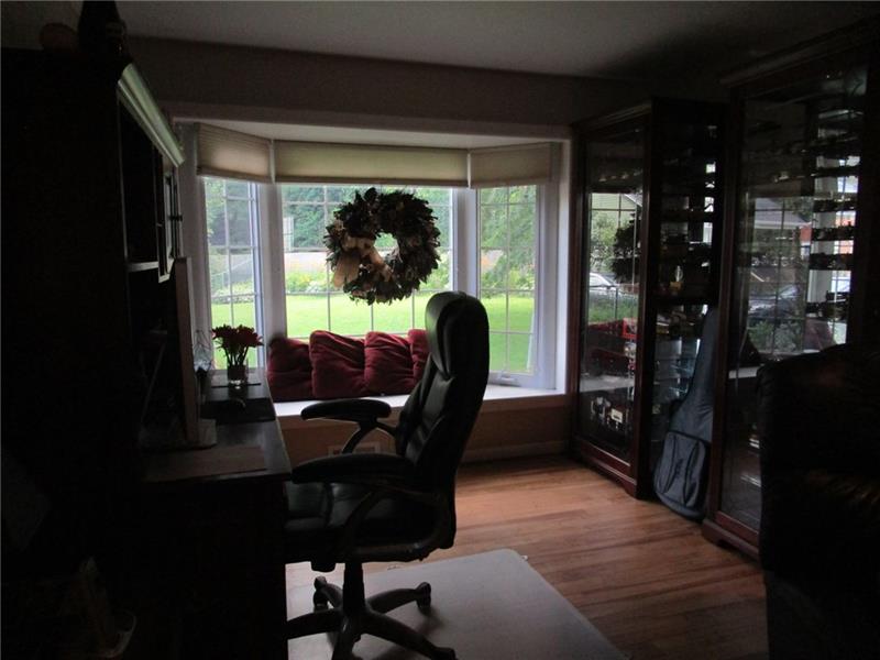 70 Spring Street Pittsburgh, PA 15223 - Photo 13 of 25 Den Area with Bay Window off of Living Room