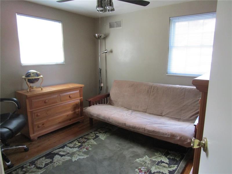 70 Spring Street Pittsburgh, PA 15223 - Photo 22 of 25 Bedroom 3