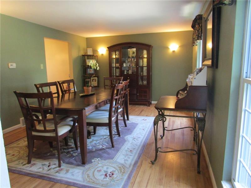 70 Spring Street Pittsburgh, PA 15223 - Photo 9 of 25 Large Dining Room for Entertaining Family and Friends