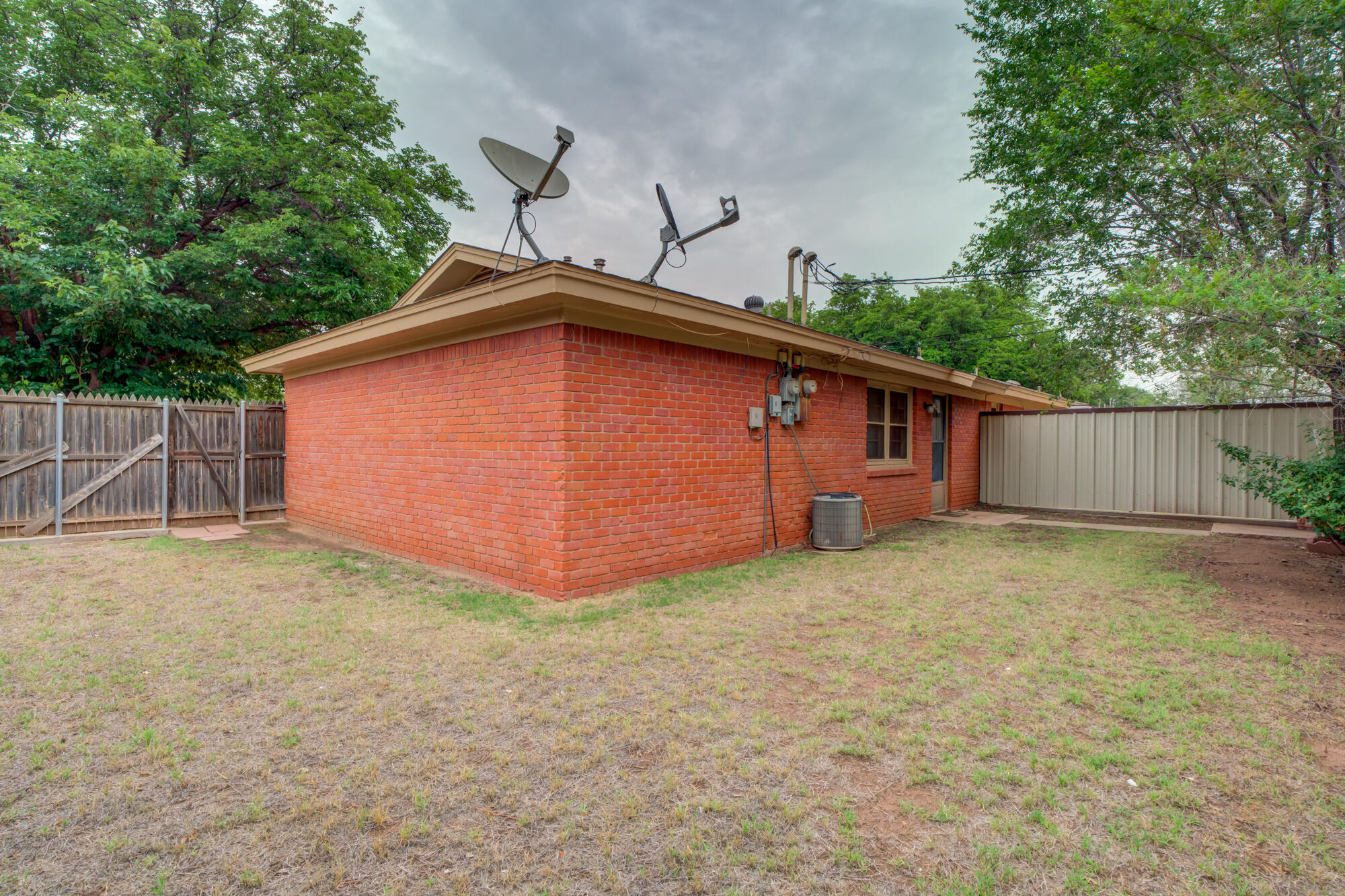 4313 58th Street Lubbock, TX 79413 - Photo 13 of 13 backyard