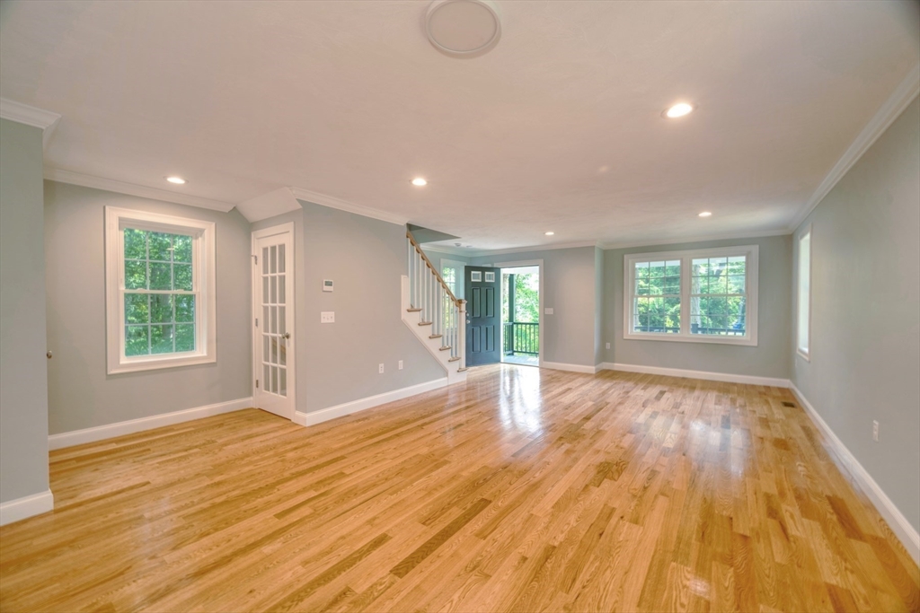 27 Valley Road Holbrook, MA 02343 - Photo 7 of 17 Gallery Image 7