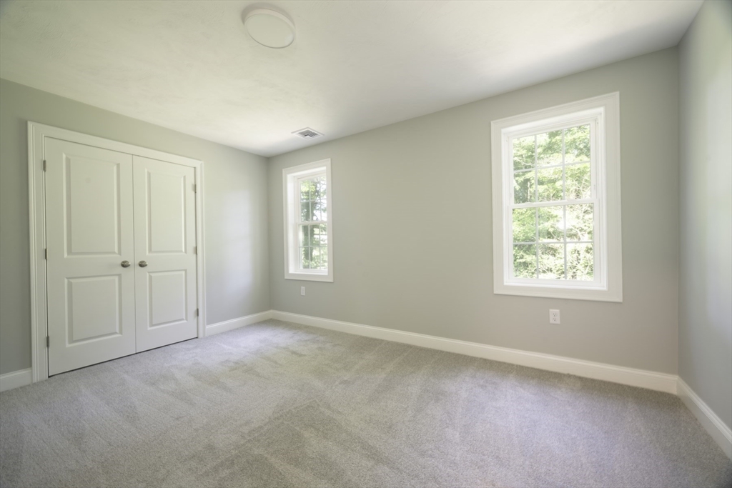 27 Valley Road Holbrook, MA 02343 - Photo 9 of 17 Gallery Image 9