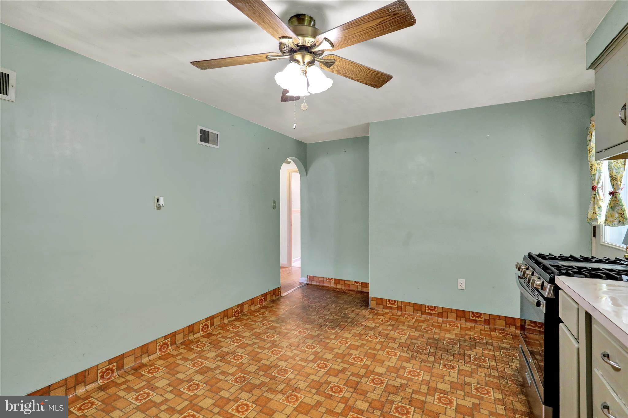 20 Valley Road Reading, PA 19610 - Photo 9 of 26 360_6201