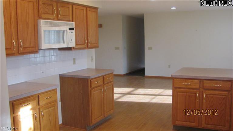 45273 Middle Ridge Road Amherst, OH 44001 - Photo 8 of 16