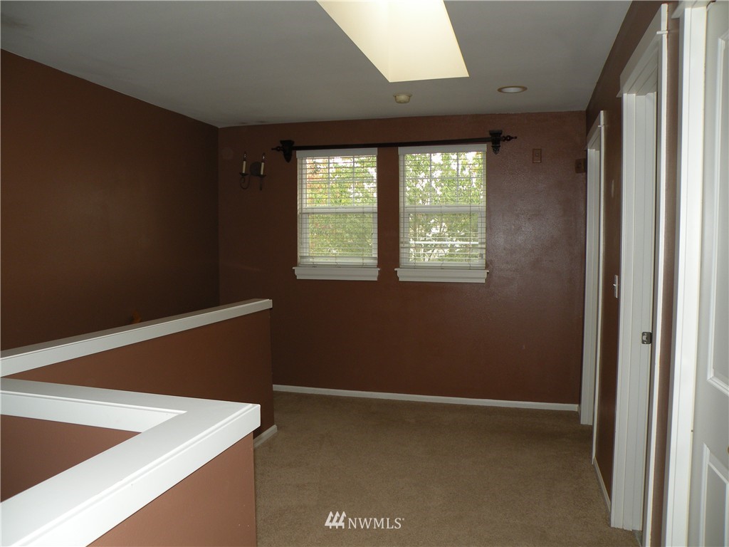 10849 Southeast 187th Lane Renton, WA 98055 - Photo 11 of 20 Gallery Image 11