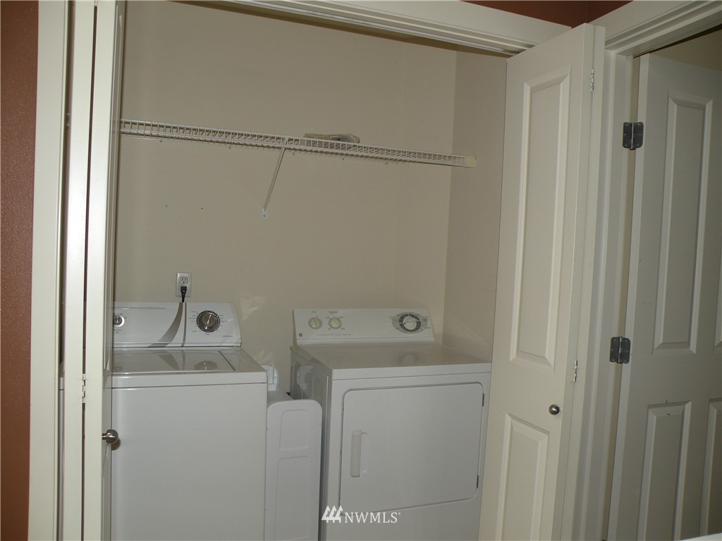 10849 Southeast 187th Lane Renton, WA 98055 - Photo 12 of 20 Gallery Image 12