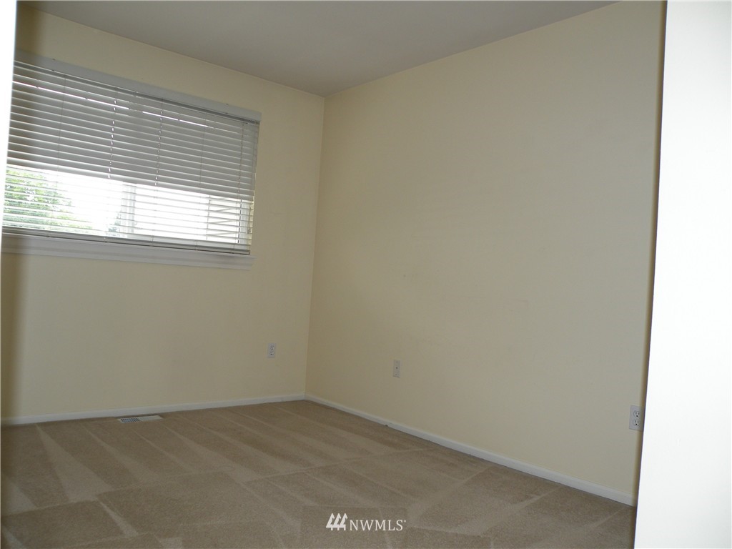 10849 Southeast 187th Lane Renton, WA 98055 - Photo 17 of 20 Gallery Image 17