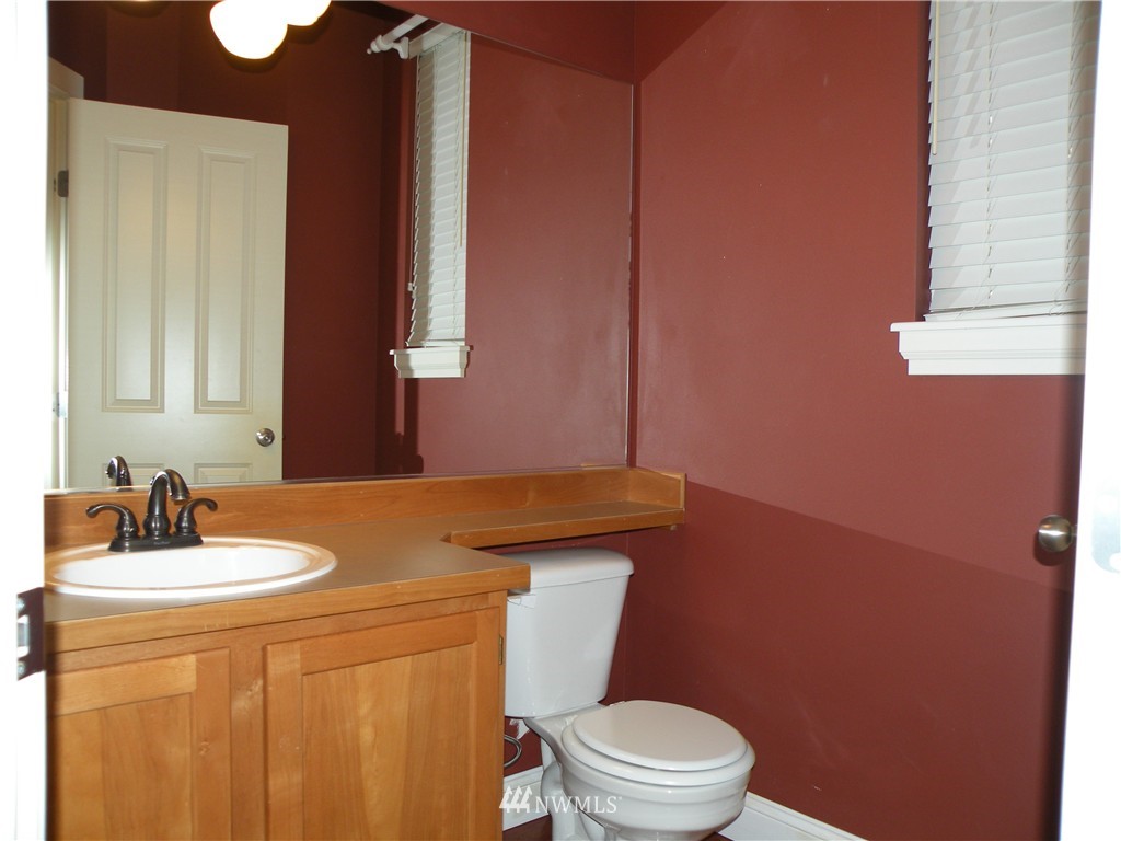 10849 Southeast 187th Lane Renton, WA 98055 - Photo 10 of 20 Gallery Image 10