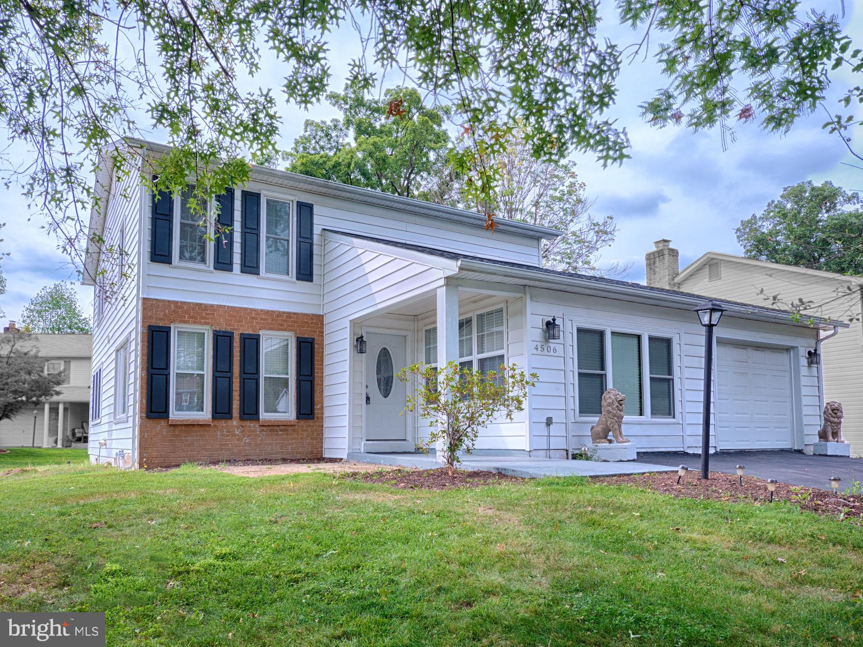 4506 Lees Corner Road Chantilly, VA 20151 - Photo 1 of 25 Gallery Image 1