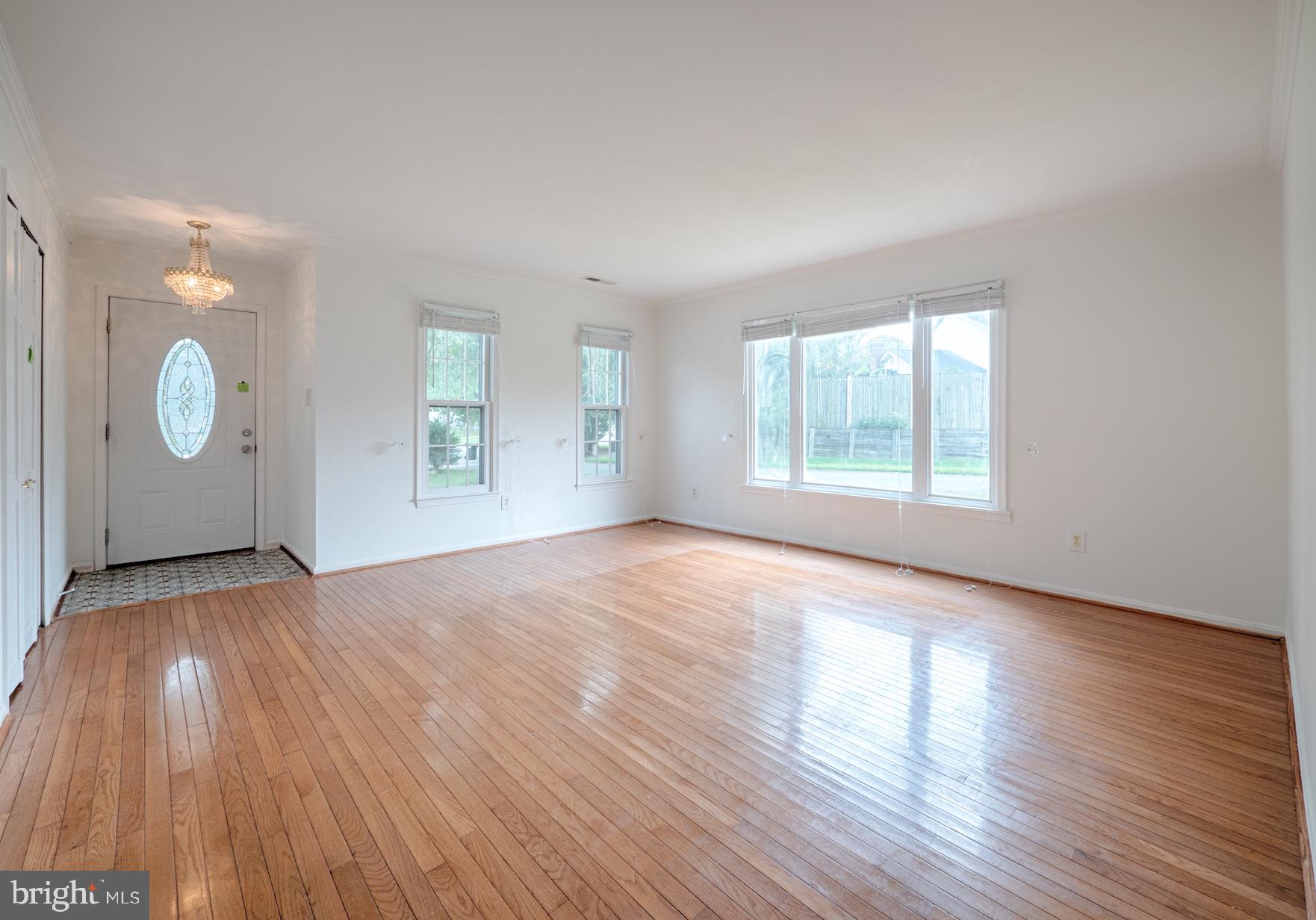 4506 Lees Corner Road Chantilly, VA 20151 - Photo 4 of 25 Gallery Image 4
