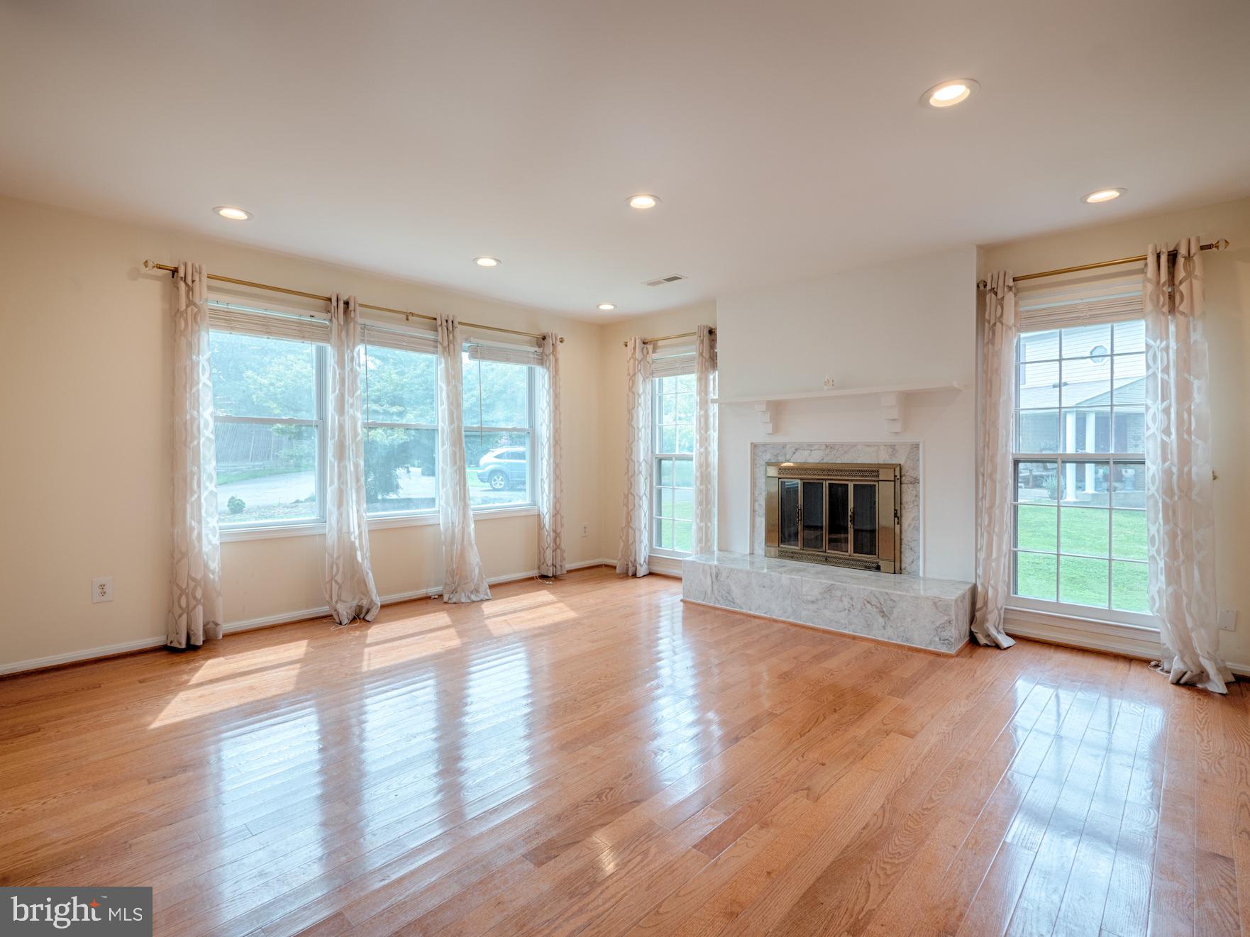 4506 Lees Corner Road Chantilly, VA 20151 - Photo 7 of 25 Gallery Image 7