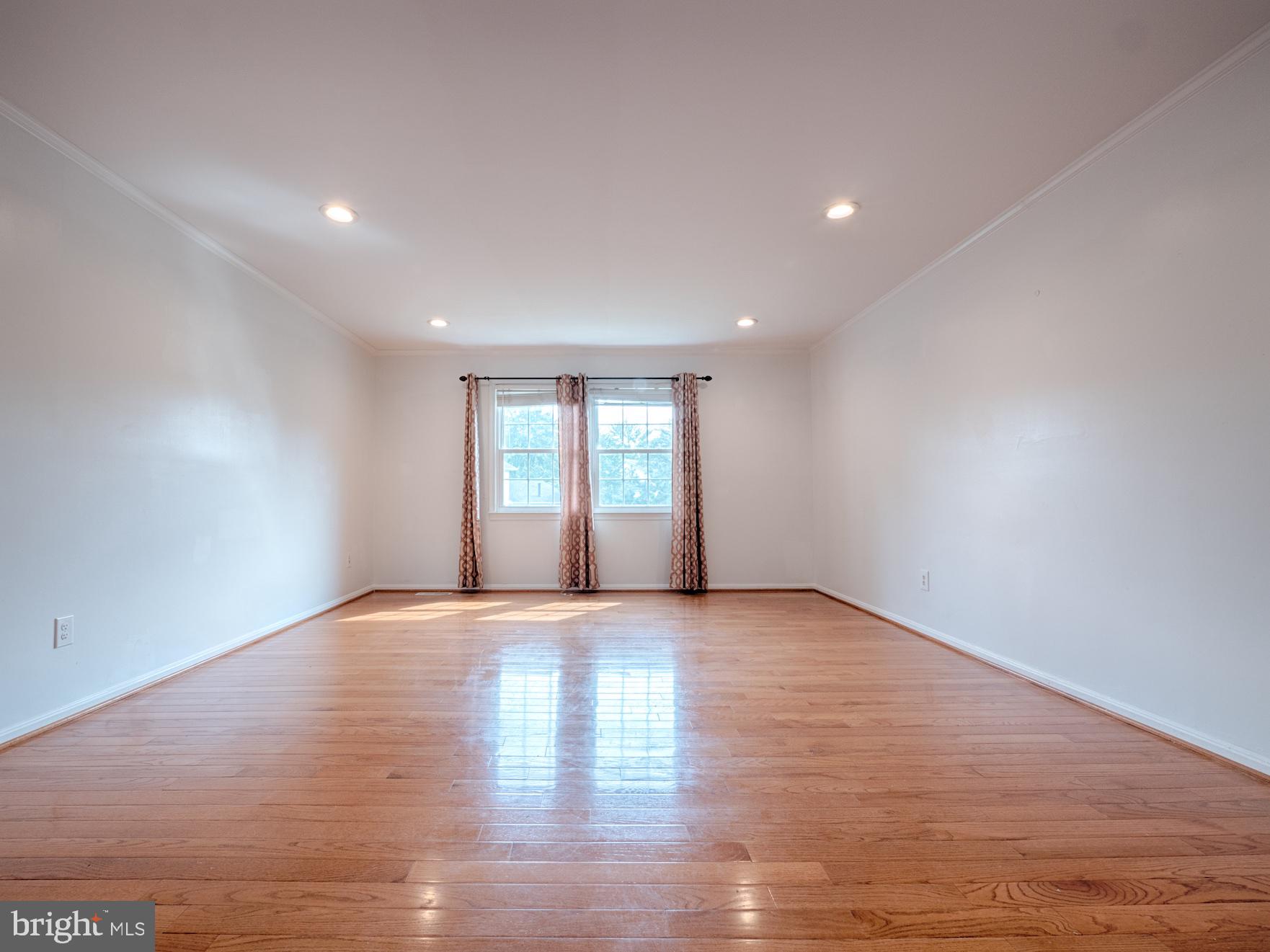 4506 Lees Corner Road Chantilly, VA 20151 - Photo 9 of 25 Gallery Image 9