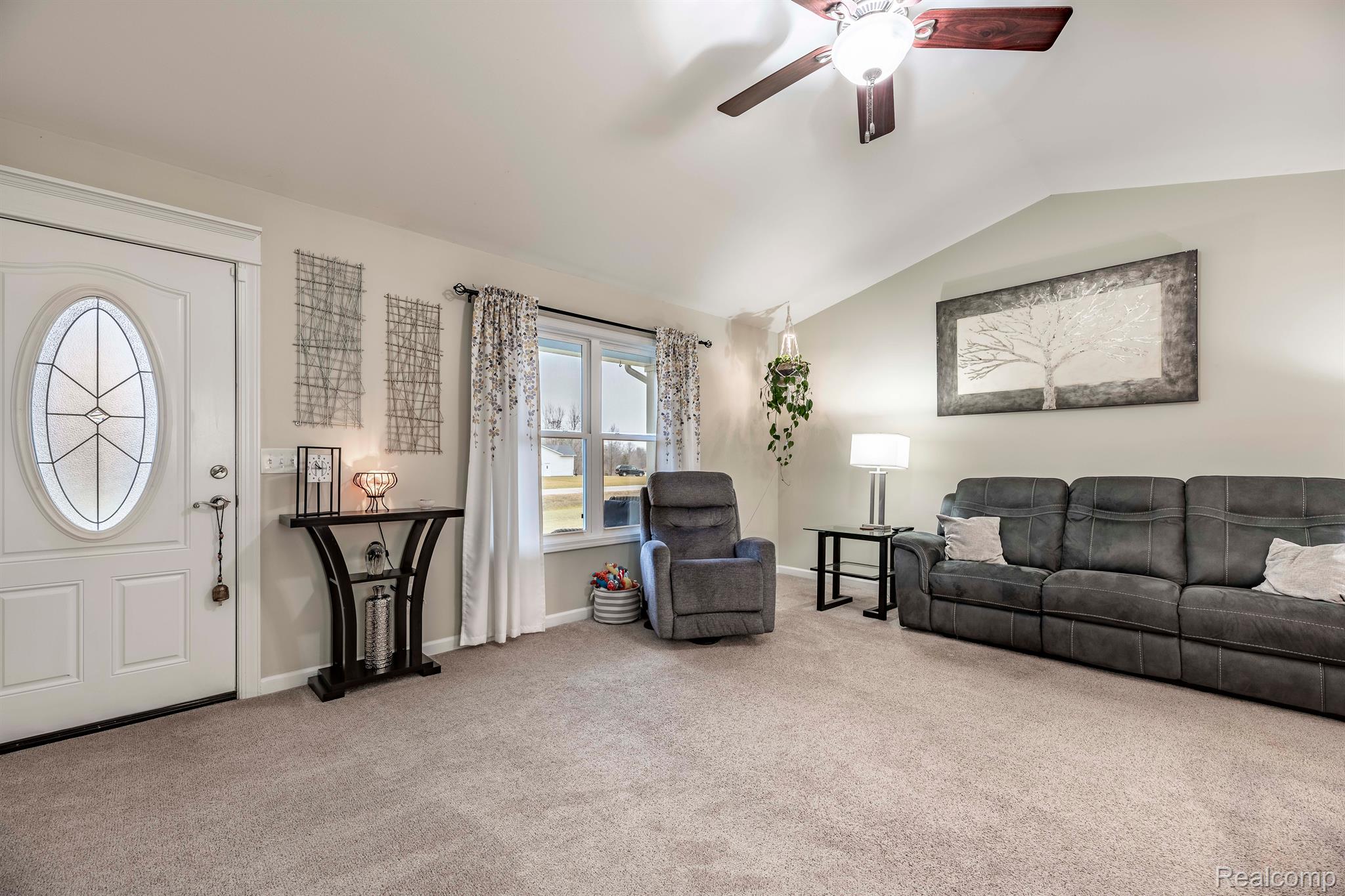 42 Peters Path Lapeer, MI 48446 - Photo 13 of 56 Gallery Image 13