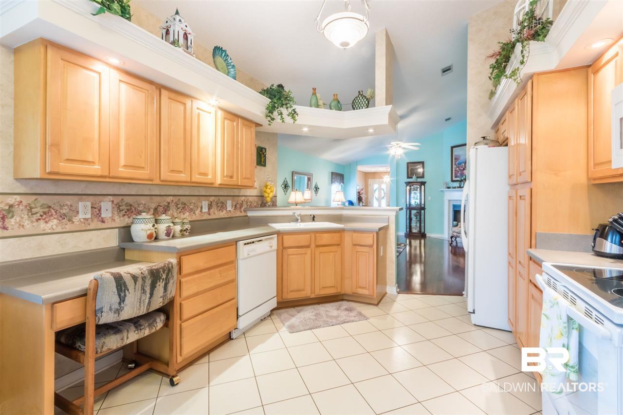 22727 Tranquil Lane Foley, AL 36535 - Photo 10 of 23 Kitchen