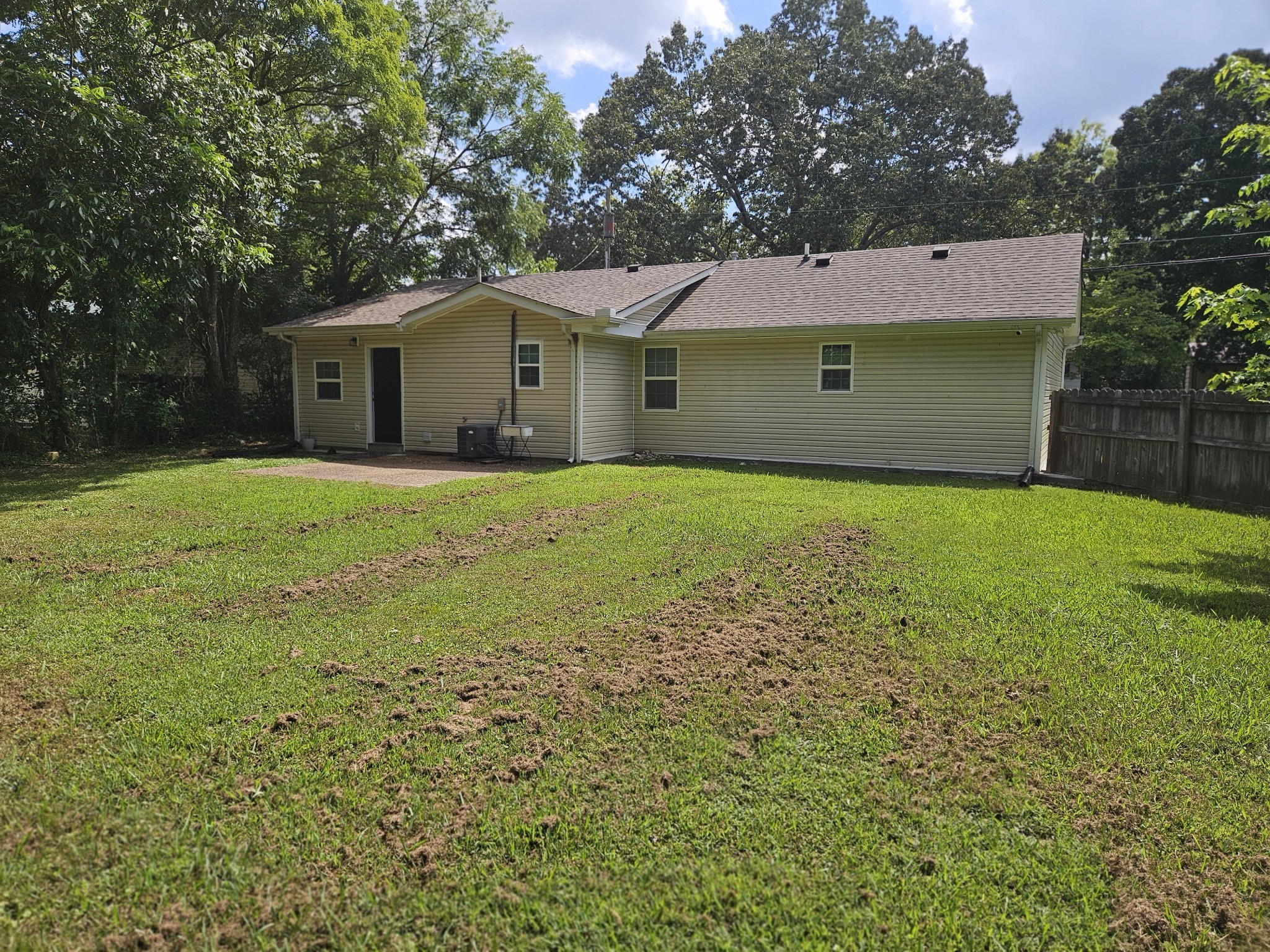 107 Gentry Street Tullahoma, TN 37388 - Photo 6 of 34 a front view of house with yard and trees