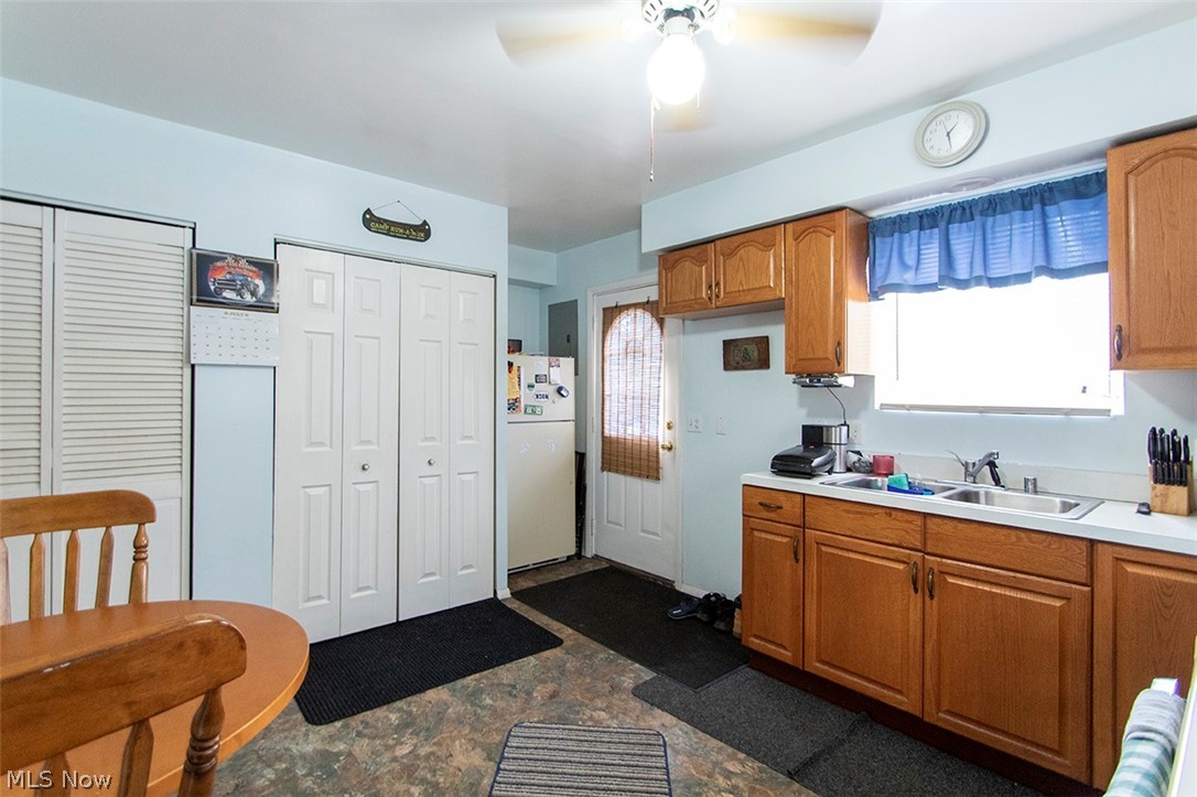 5952 Engle Road Brook Park, OH 44142 - Photo 4 of 20 Gallery Image 4