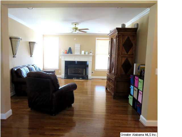 826 Meadow Ridge Lane Birmingham, AL 35242 - Photo 2 of 26