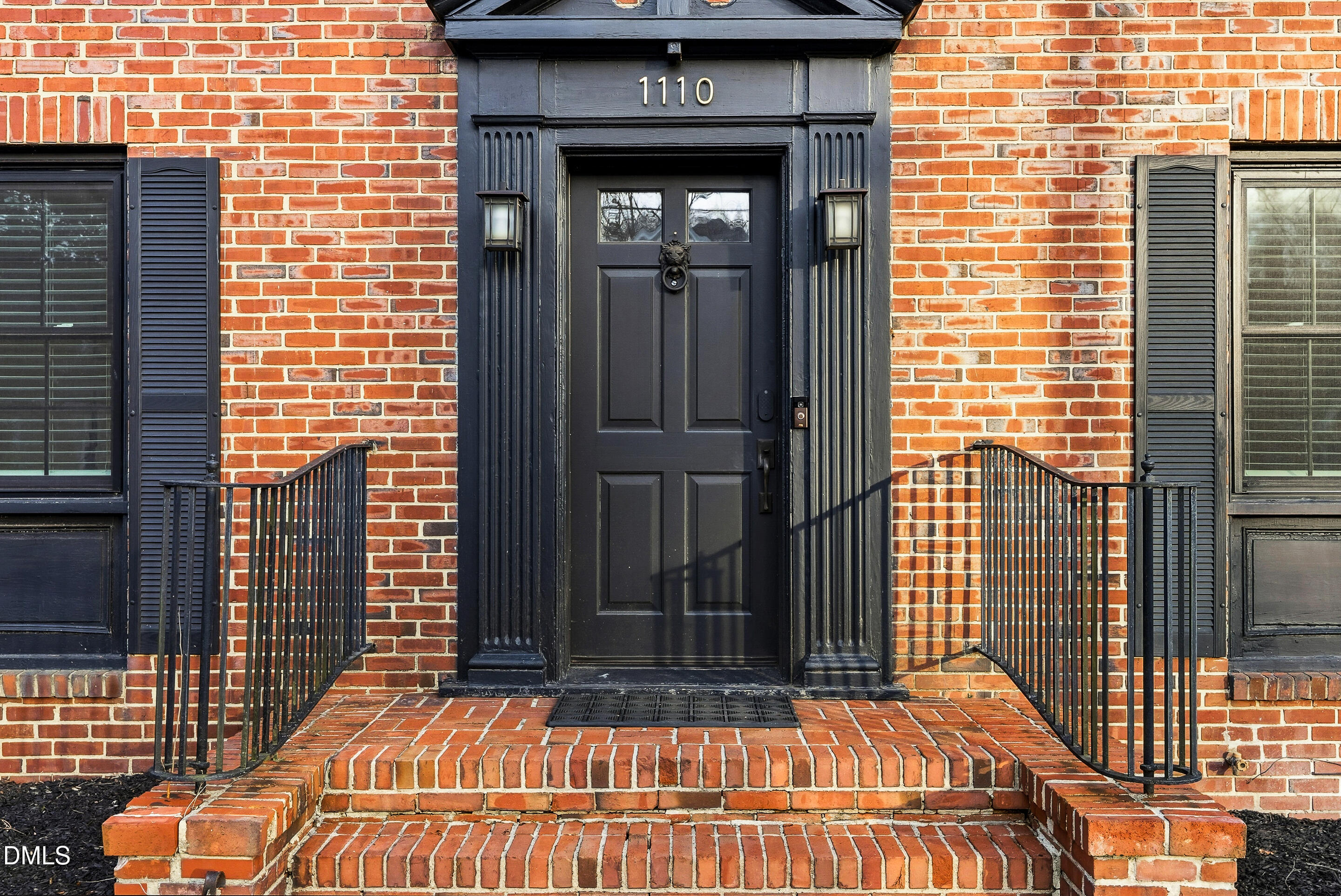 1110 North Gregson Street Durham, NC 27701 - Photo 5 of 38 a view of entryway with a balcony