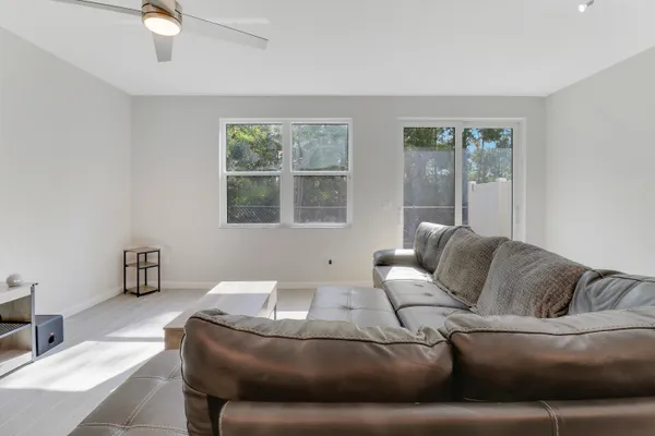 $389,999 | 3903 Southeast Mentmore Lane, Stuart, FL 34997