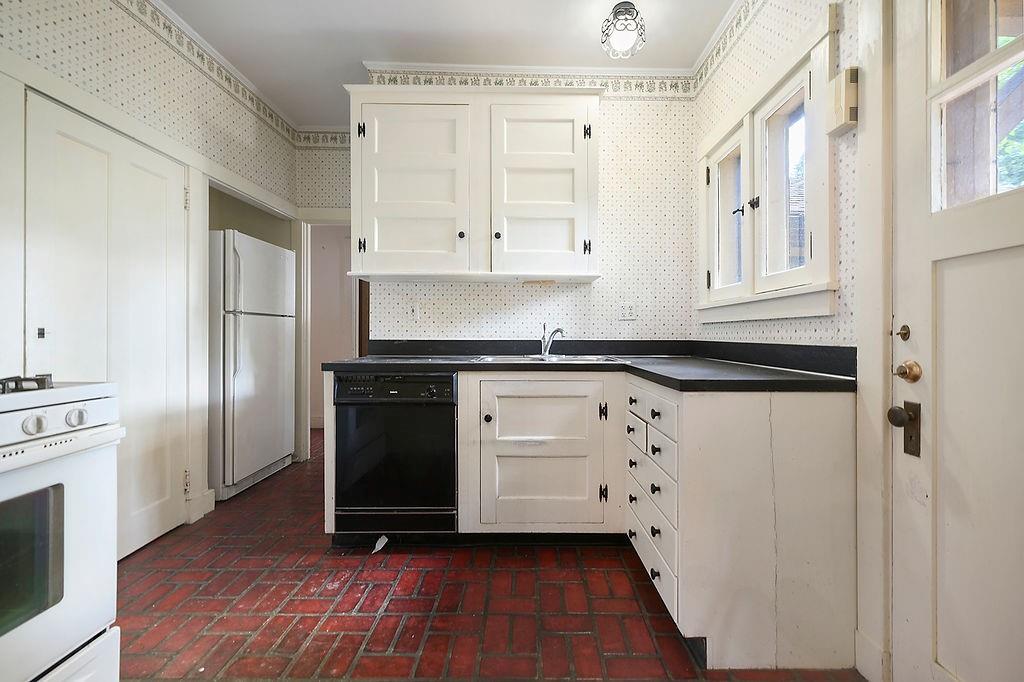 206 Woodside Road Pittsburgh, PA 15221 - Photo 11 of 36 Gallery Image 11