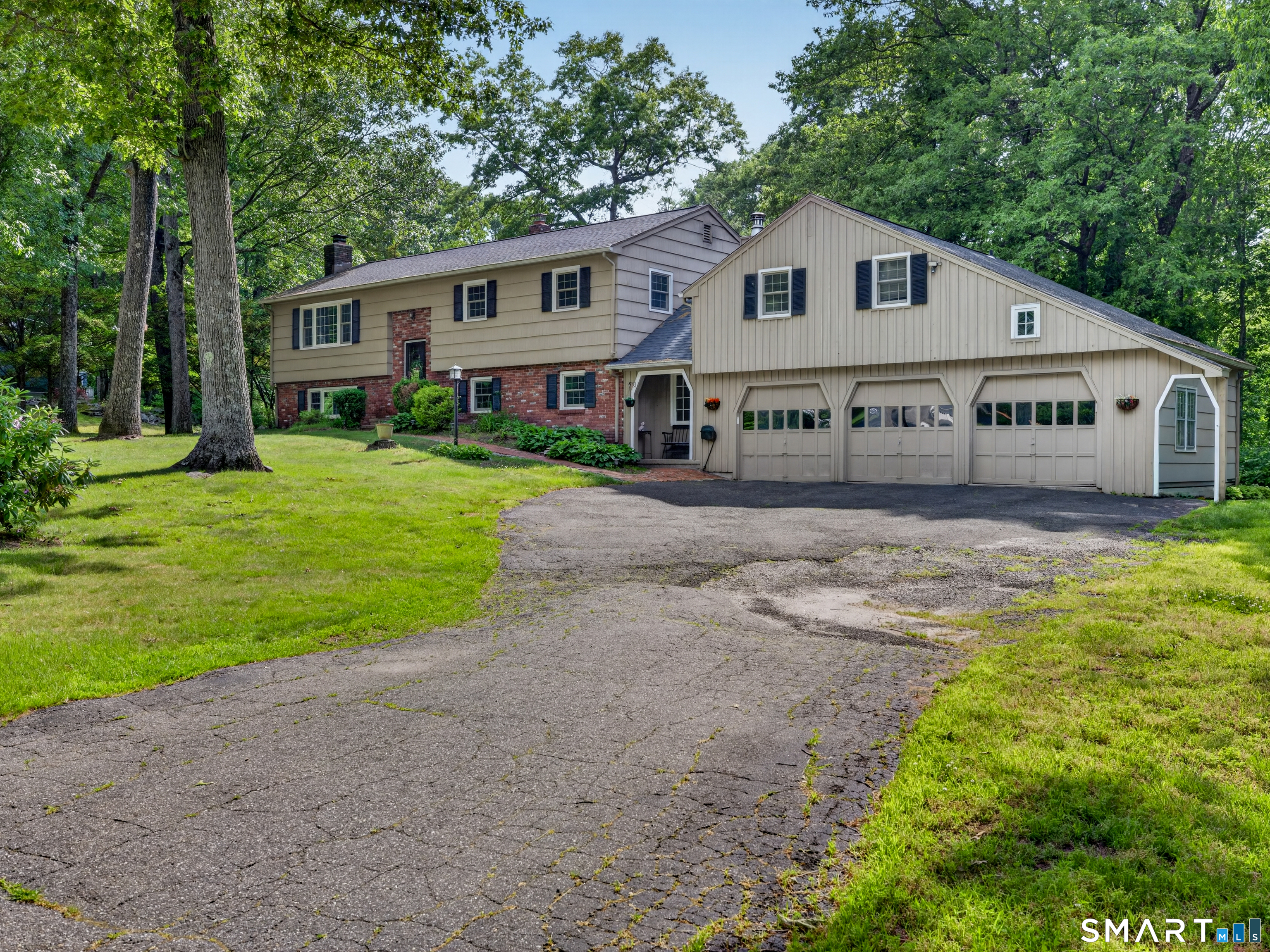 14 Hunters Ridge Road Shelton, CT 06484 - Photo 35 of 39