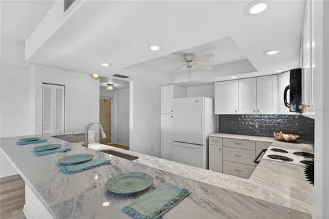 $499,000 | 138 1st Street East, Unit 302, St. Petersburg, FL 33715