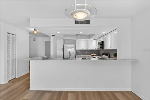 $499,000 | 138 1st Street East, Unit 302, St. Petersburg, FL 33715