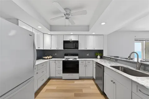 $499,000 | 138 1st Street East, Unit 302, St. Petersburg, FL 33715