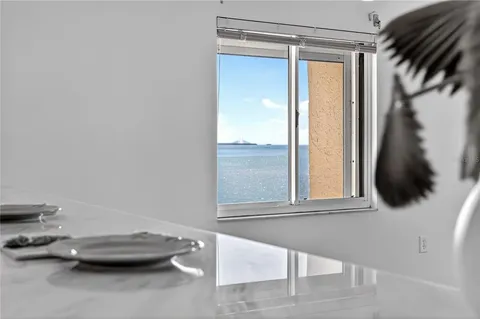 $499,000 | 138 1st Street East, Unit 302, St. Petersburg, FL 33715