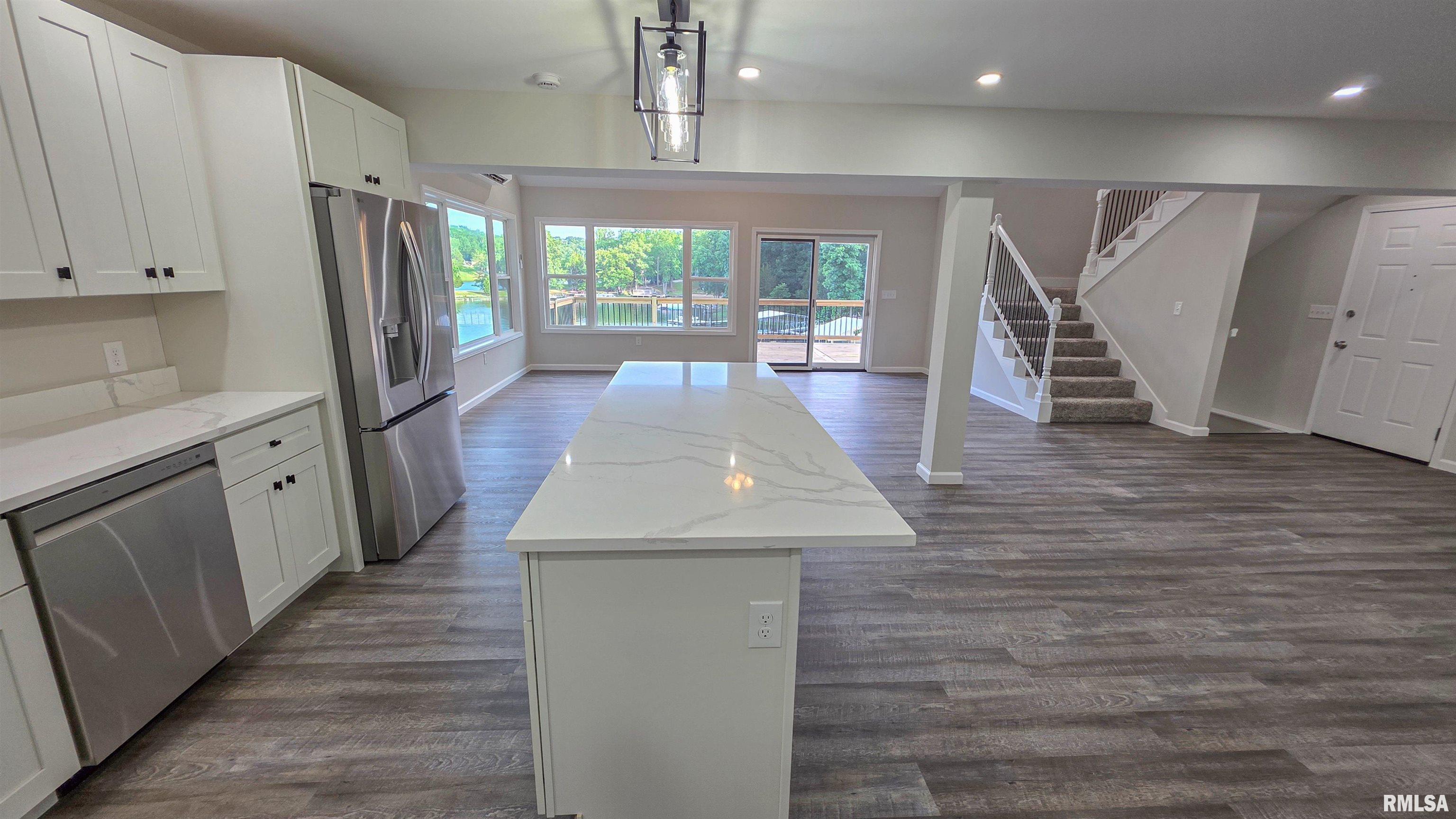 12185 Pebble Point Road Marion, IL 62959 - Photo 14 of 49