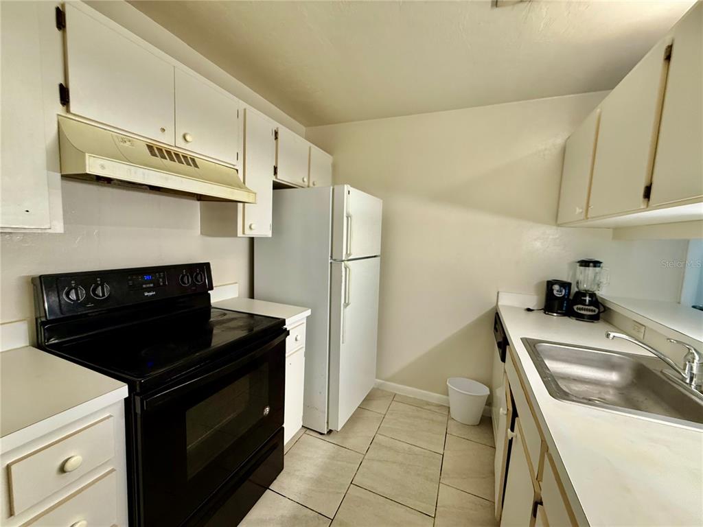 3800 Southwest 20th Avenue, Unit 207 Gainesville, FL 32607 - Photo 4 of 20