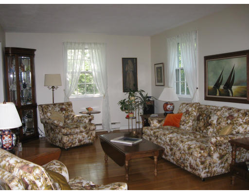 34 Timber Lane Topsfield, MA 01983 - Photo 2 of 14 Gallery Image 2