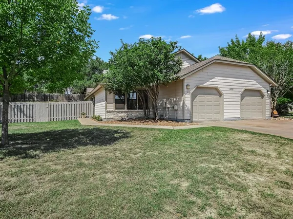 $1,795 | 439 Sailmaster Street, Unit B, Lakeway, TX 78734