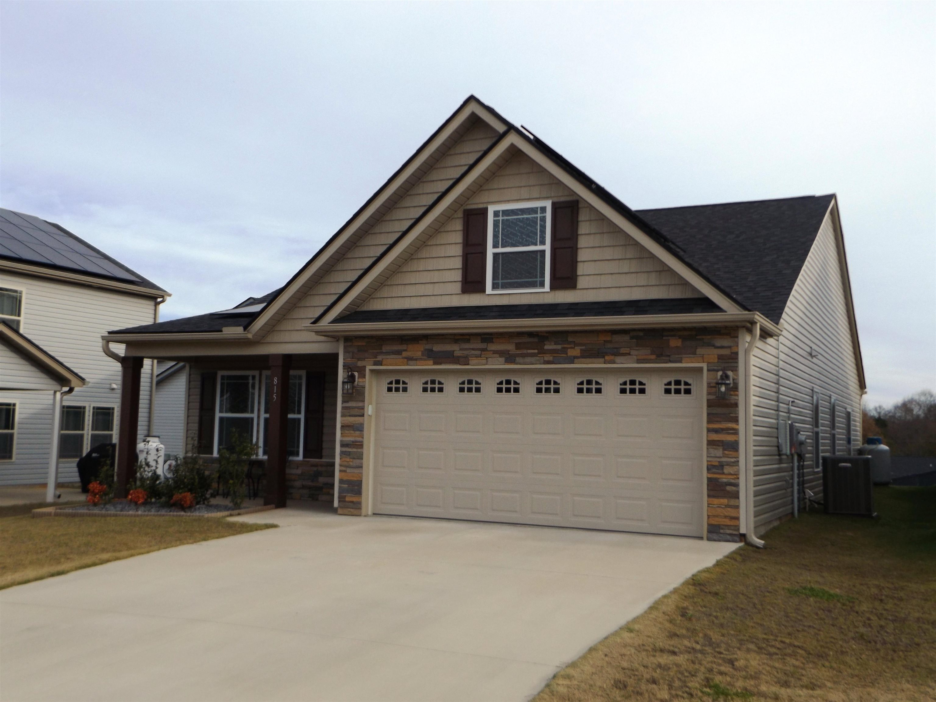 815 Highland View Road Boiling Springs, SC 29316 - Photo 2 of 21