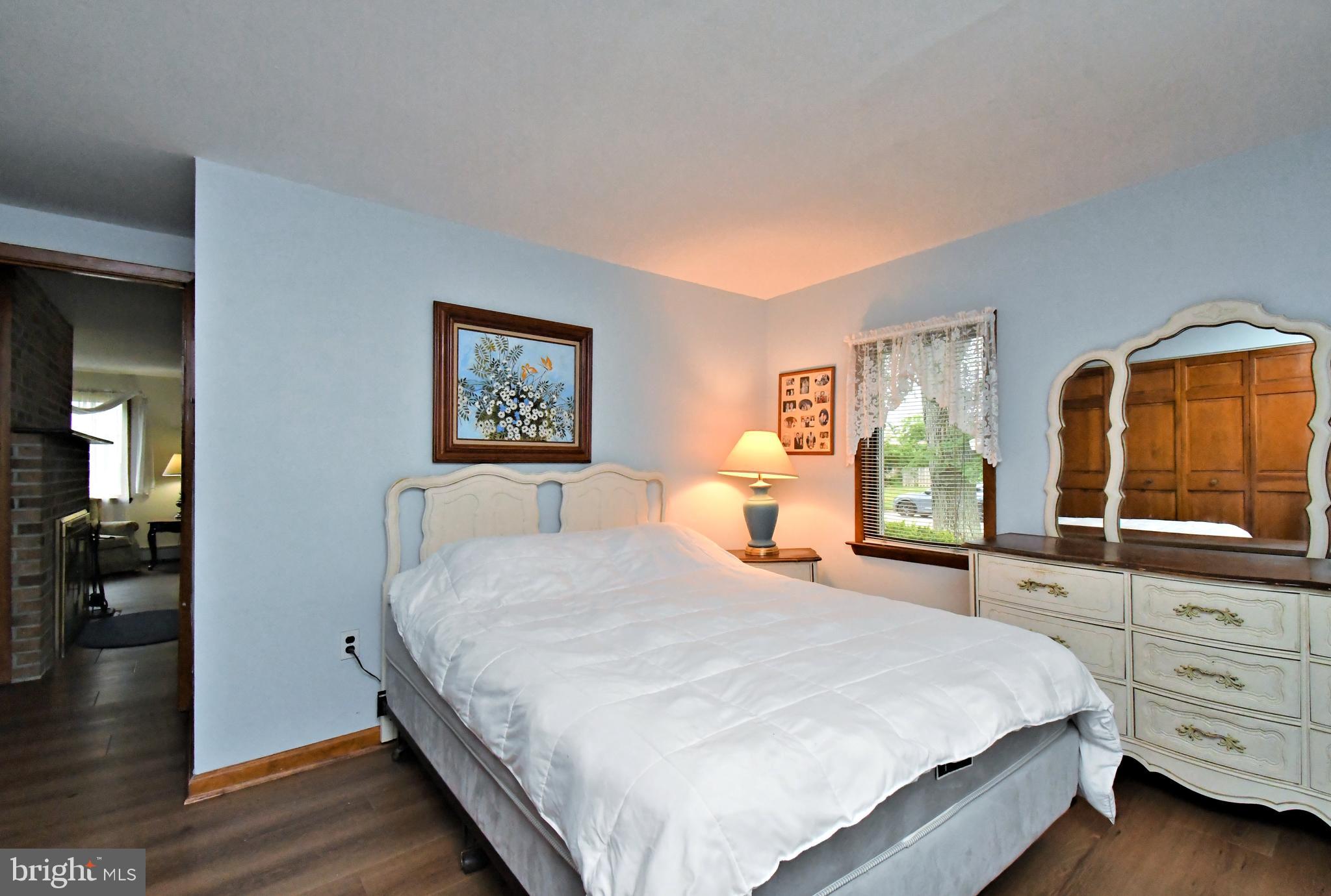 500 Burton Road Oreland, PA 19075 - Photo 30 of 54 1st floor bedroom