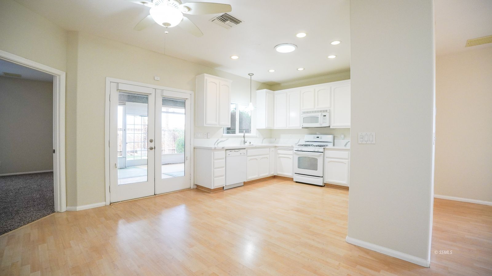 1301 South McCall Street Ridgecrest, CA 93555 - Photo 8 of 31 Gallery Image 8