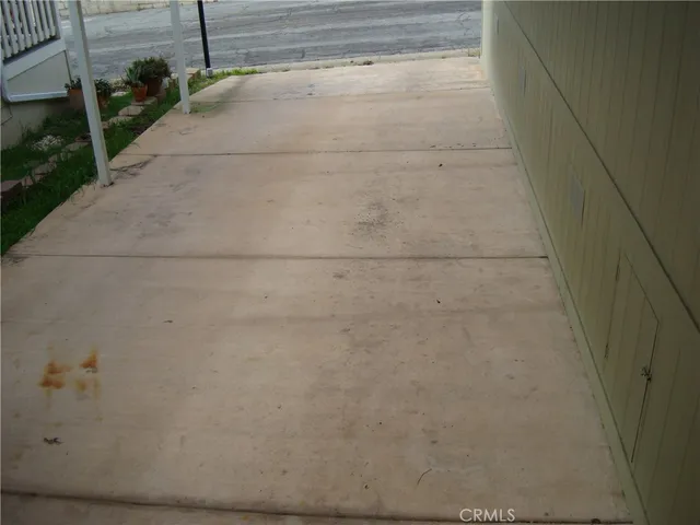 a close up of a shower