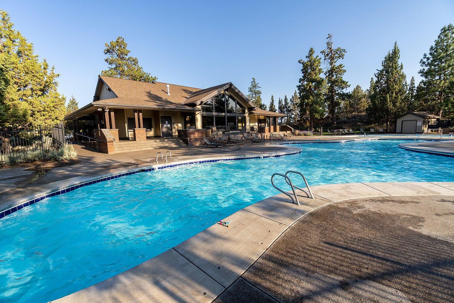 61101 Southeast Stari Most Loop Bend, OR 97702 - Photo 25 of 29 Gallery Image 25