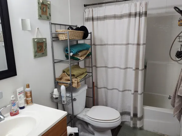 $279,900 | 1233 Robinson Road, Quincy, MI 49082