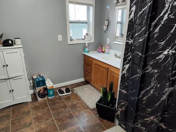 $279,900 | 1233 Robinson Road, Quincy, MI 49082